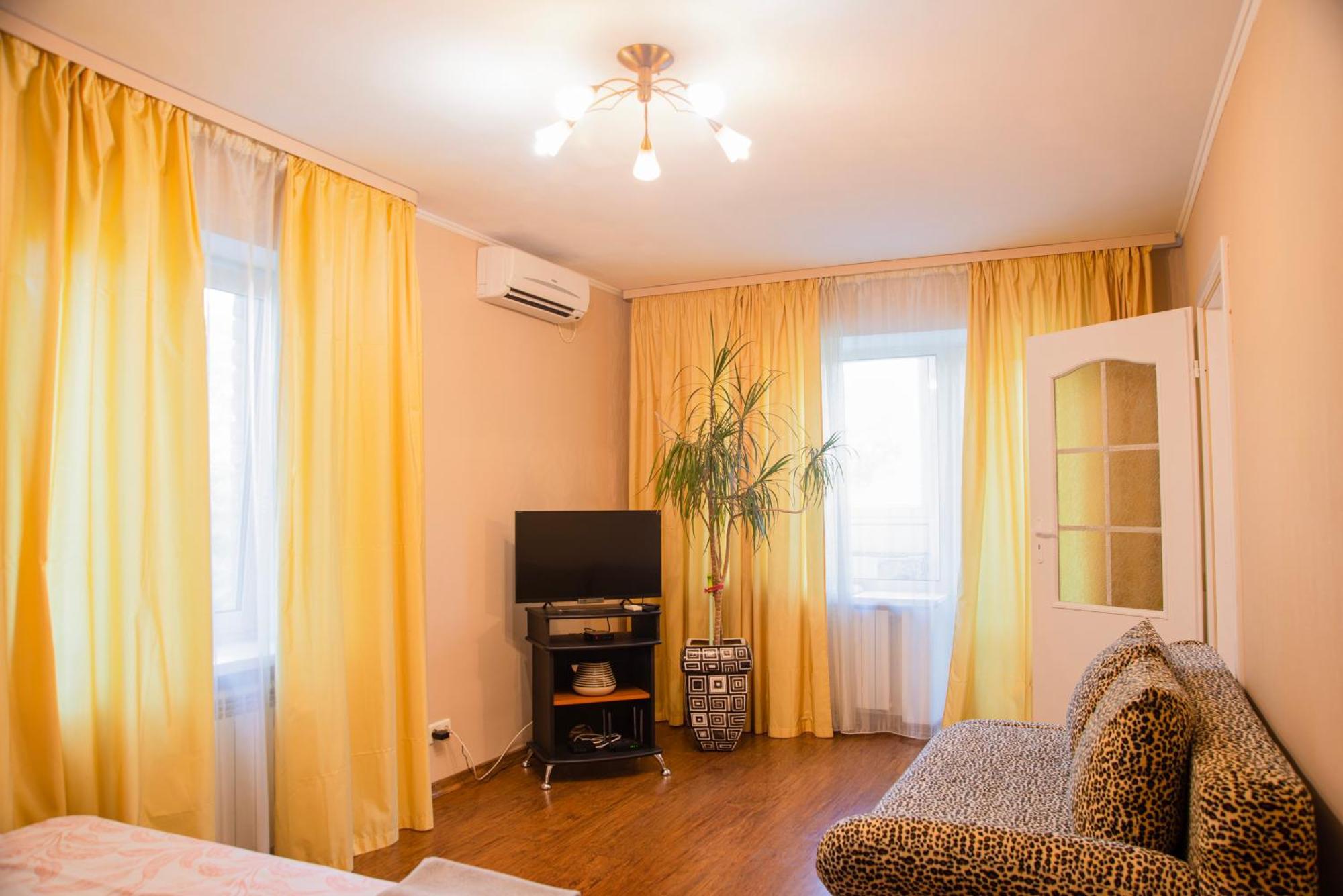 Kyiv Apartment On Derevlyanskaya Street Close To The Downtown Buitenkant foto